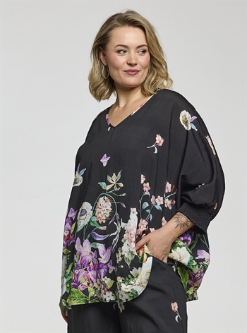 Gozzip - Lila Oversize Bluse, Sort med blomster 